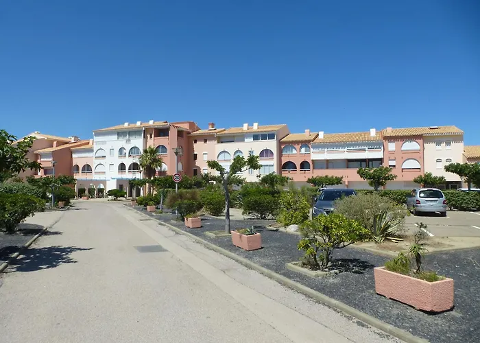 Ideal Entre Mer Etang Commerces Et Animation