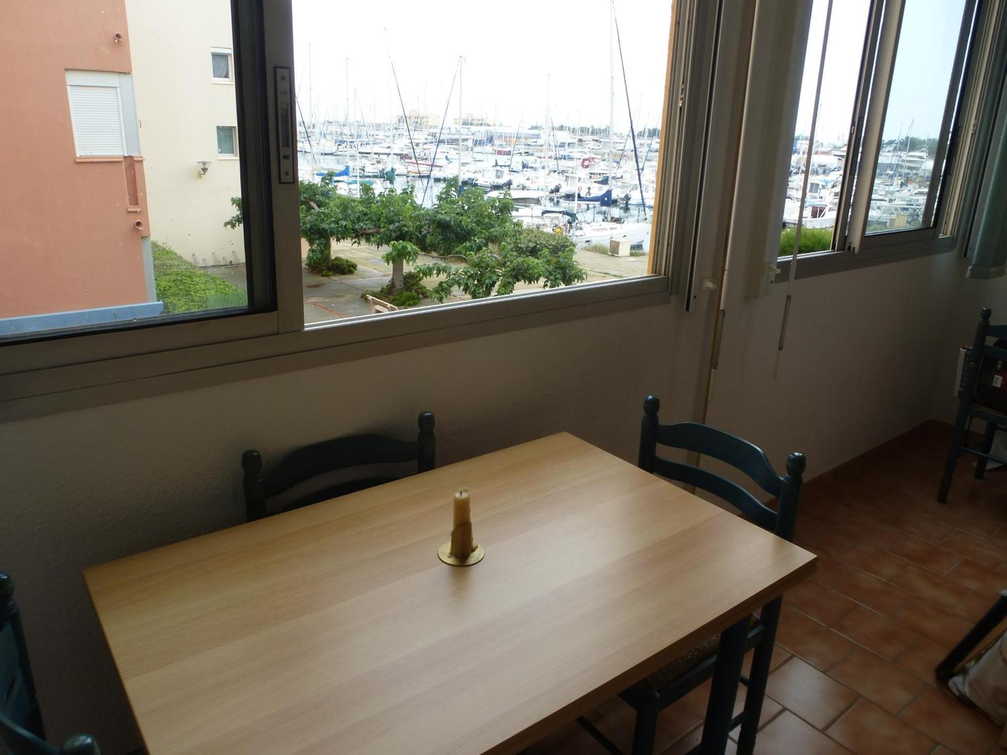 Ideal Entre Etang Commerces Et Animation Leucate