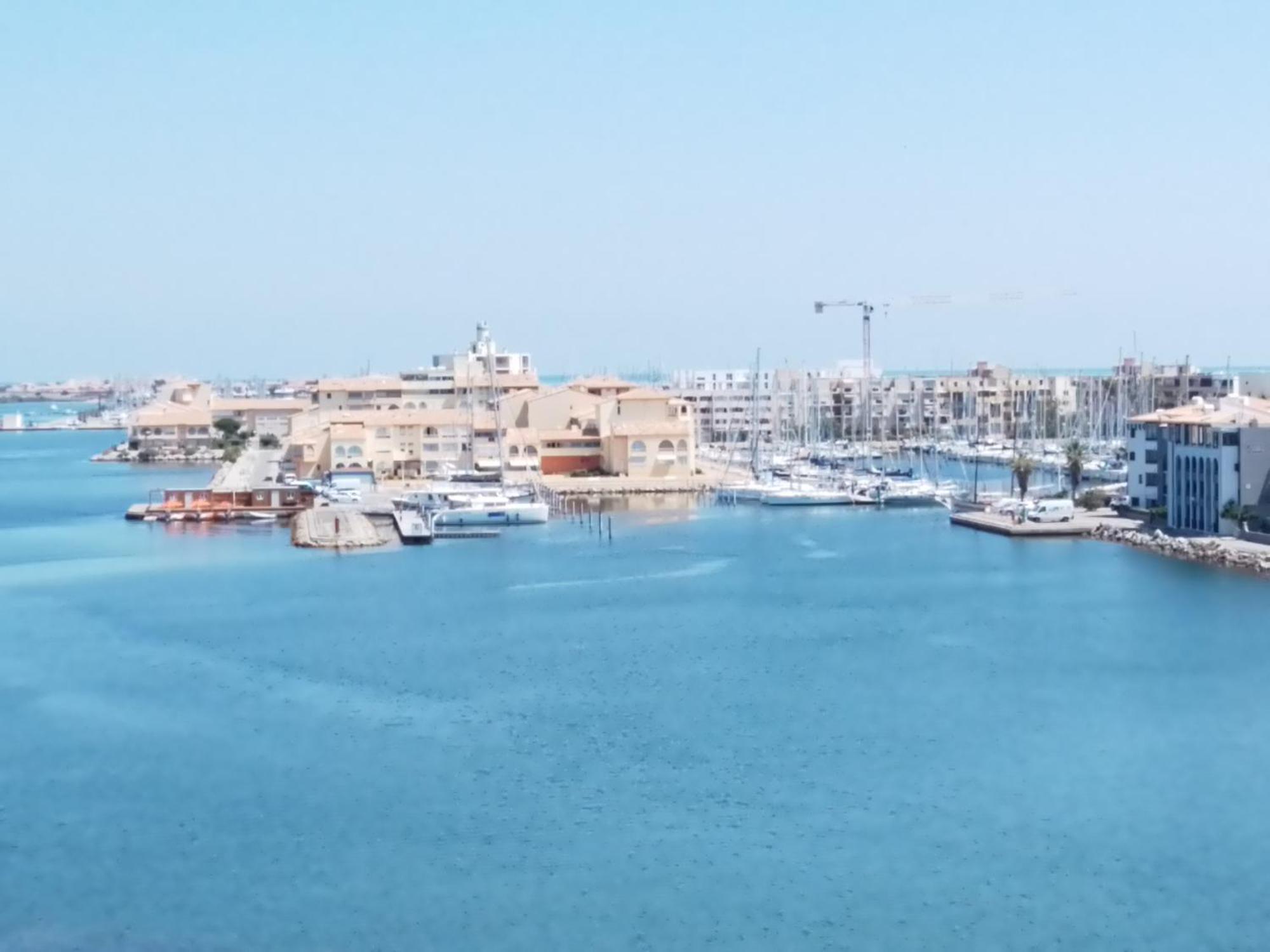 Ideal Entre Etang Commerces Et Animation Apartment